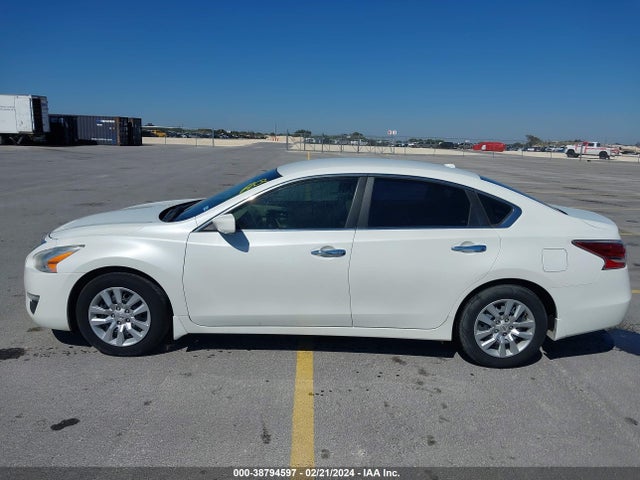 Nissan Altima 2.5 S 2015 1N4AL3AP3FN365900 Image 14