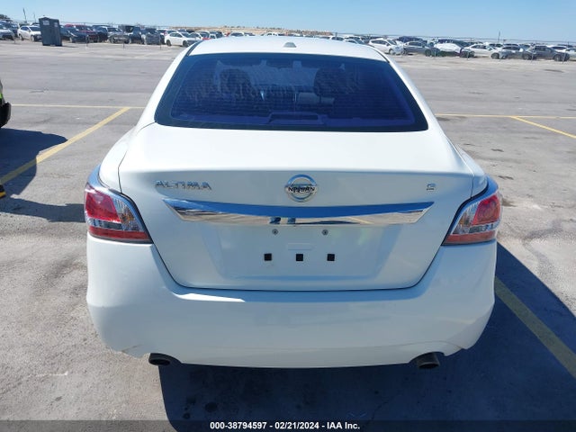 Nissan Altima 2.5 S 2015 1N4AL3AP3FN365900 Image 16