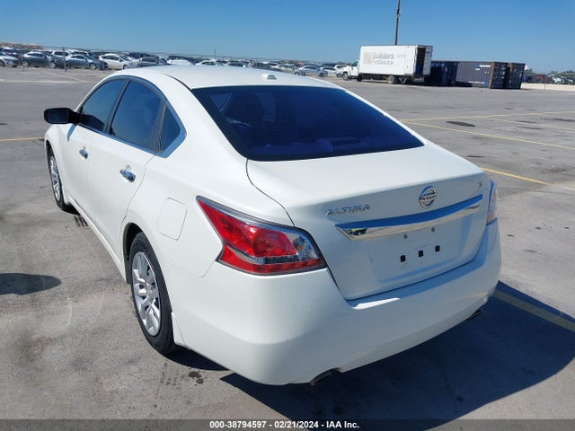 Nissan Altima 2.5 S 2015 1N4AL3AP3FN365900 Image 3