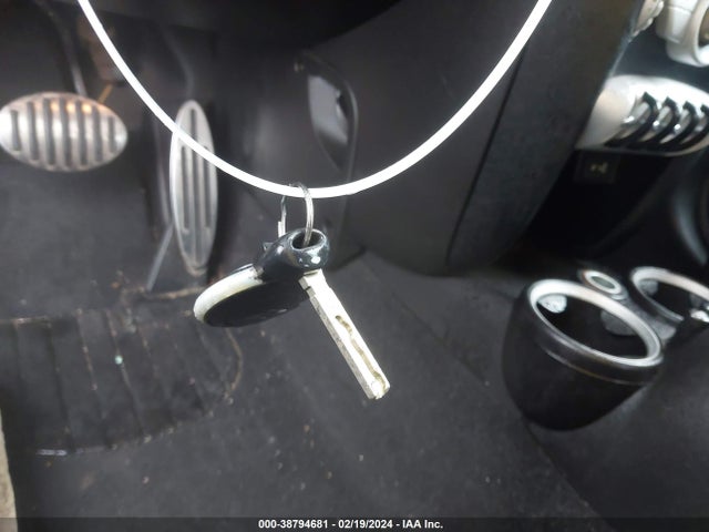 2009 MINI COOPER S WMWMF73549TW83667 Photo 10