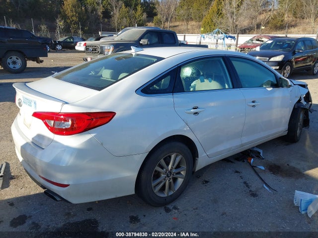 Hyundai SONATA SE 2016 5NPE24AF1GH353290 Image 4