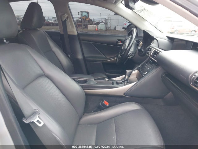 JTHBA1D23J5065192 Lexus IS 300