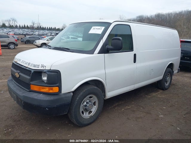 Chevrolet Express 2500 Work Van 2015 1GCWGFCF4F1102297 Image 2