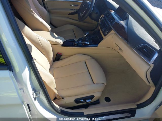 WBA8E9G51GNU28504 BMW 328I