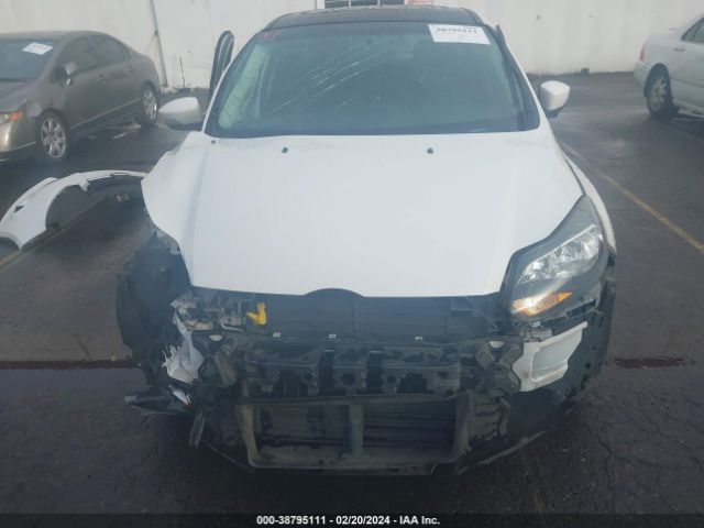 1FADP3N20EL421527 Ford Focus Titanium