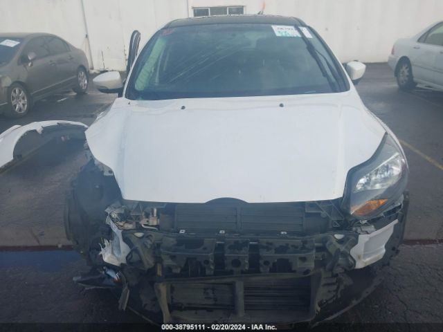 1FADP3N20EL421527 Ford Focus Titanium