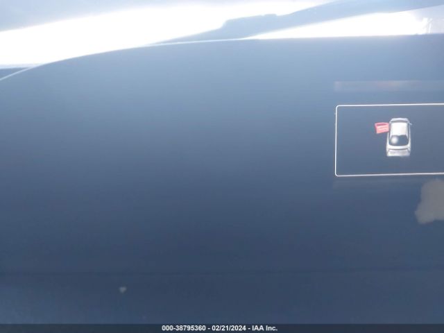 JTDKBRFU7J3593423 Toyota Prius One