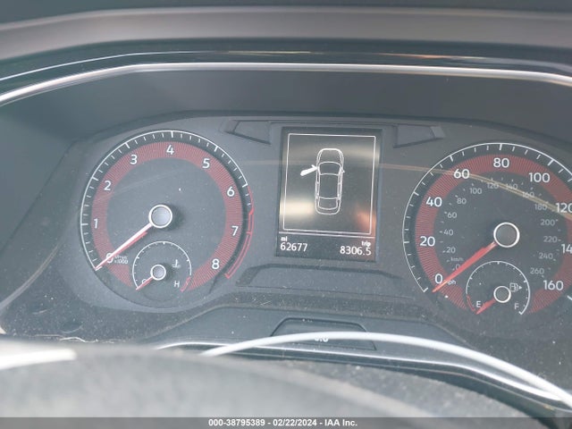 3VWC57BU8KM002843 Volkswagen JETTA