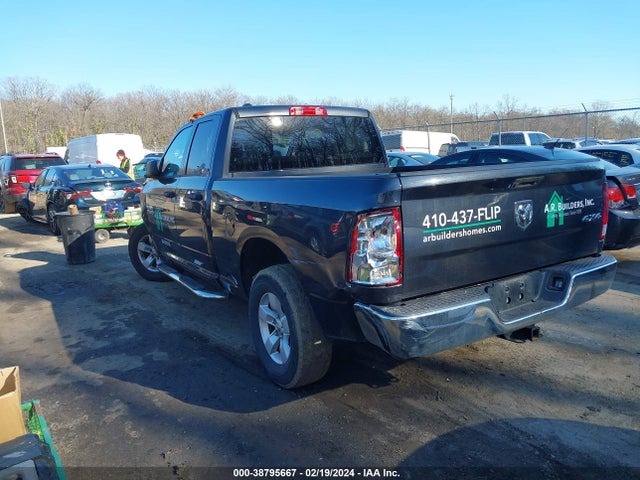 1C6RR7FG0HS516604 RAM 1500 Tradesman Quad Cab 4x4 6'4 Box