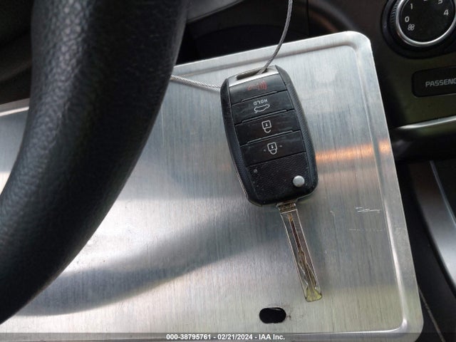 KIA Optima Lx 2015 KNAGM4A72F5646798 Image 11
