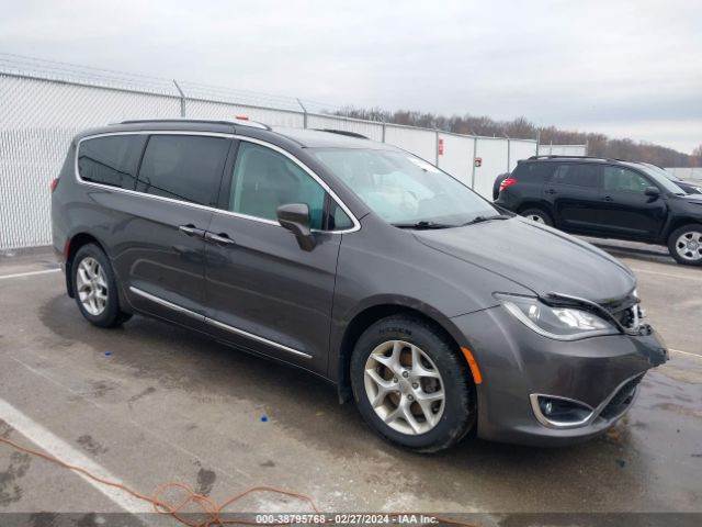 Auction sale of the 2017 Chrysler Pacifica Touring-l Plus, vin: 2C4RC1EG4HR659971, lot number: 38795768