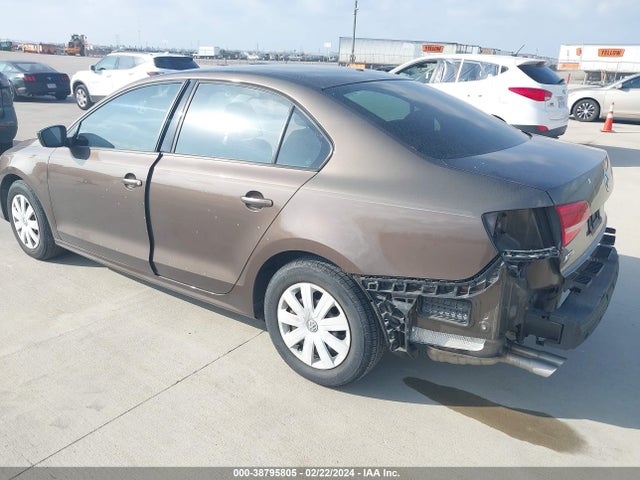 3VW2K7AJ8FM277808 Volkswagen Jetta 2.0l S