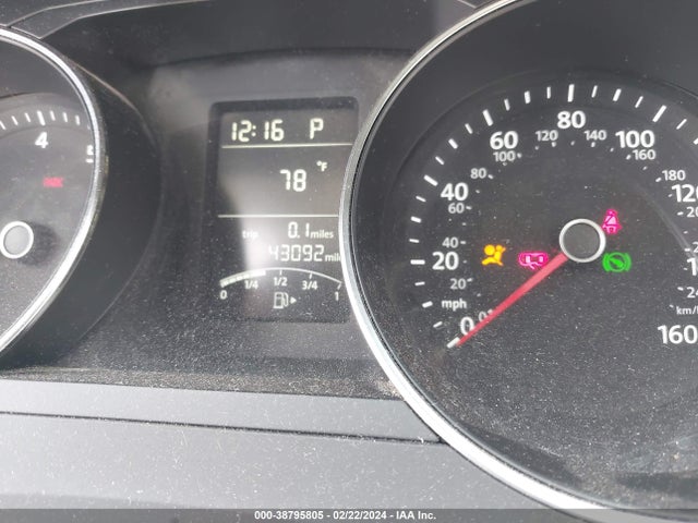 3VW2K7AJ8FM277808 Volkswagen Jetta 2.0l S