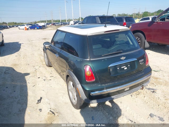 2002 MINI COOPER WMWRC33482TE12876 Photo 2