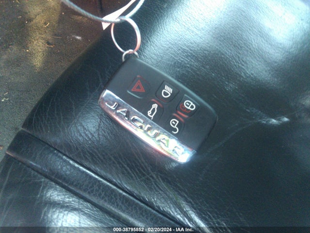 2013 JAGUAR XF SAJWJ0EFXD8S86565 Photo 10