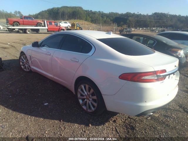 2013 JAGUAR XF SAJWJ0EFXD8S86565 Photo 2