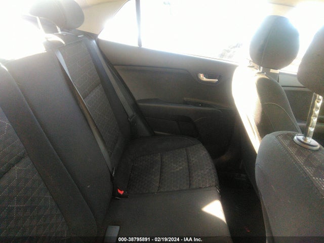 KIA RIO S 2018 3KPA24AB8JE071669 Image 8