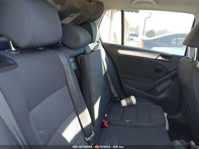 WVWDB7AJ8EW008525 Volkswagen Golf 2.5l