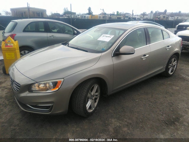Volvo S60 T5 Premier Plus 2015 YV1612TC2F2308397 Image 2