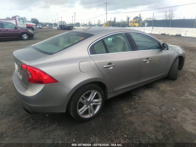 Volvo S60 T5 Premier Plus 2015 YV1612TC2F2308397 Image 4