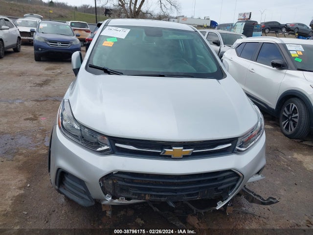 Chevrolet TRAX LS 2018 KL7CJNSB9JB566540 Image 12