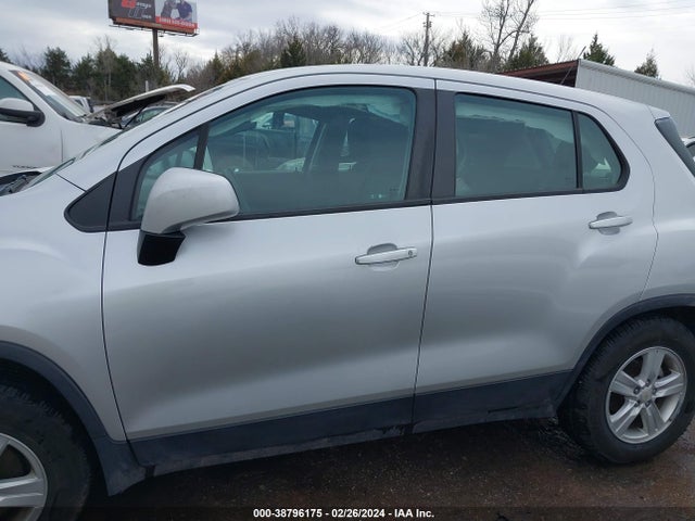 Chevrolet TRAX LS 2018 KL7CJNSB9JB566540 Image 14