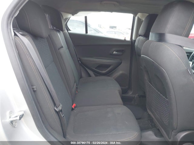 Chevrolet TRAX LS 2018 KL7CJNSB9JB566540 Image 8