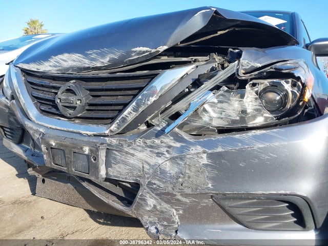 Nissan Altima 2.5 S 2018 1N4AL3AP8JC284007 Image 17