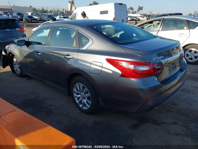 Nissan Altima 2.5 S 2018 1N4AL3AP8JC284007 Image 3