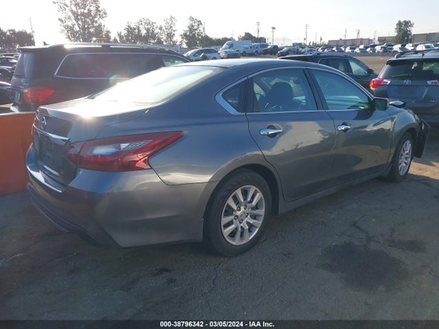 Nissan Altima 2.5 S 2018 1N4AL3AP8JC284007 Image 4