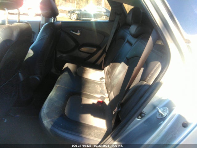 2010 HYUNDAI TUCSON GLS VIN: KM8JUCAC9AU076311
