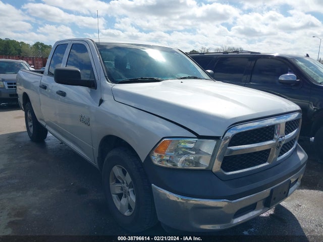 RAM 1500 Tradesman Quad Cab 4x2 6'4 Box 2018 1C6RR6FG0JS127610 zdjęcie główne