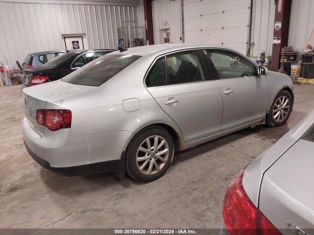 2010 VOLKSWAGEN JETTA SE VIN: 3VWRZ7AJ6AM032752