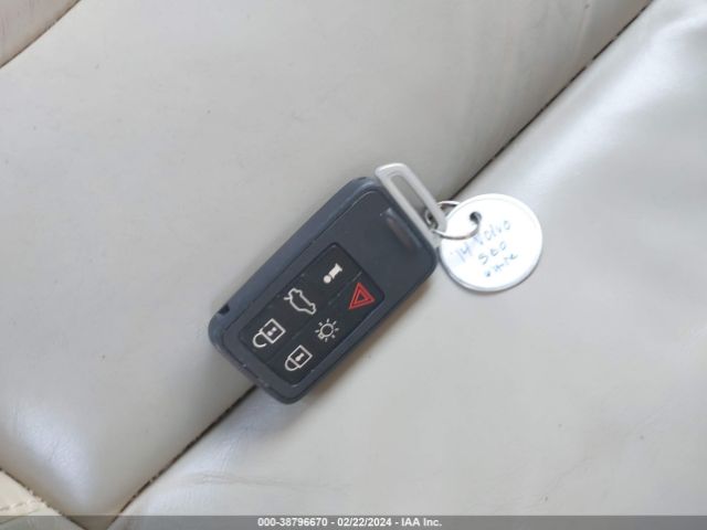 YV140MFB0F2299997 Volvo S60 T5 Premier