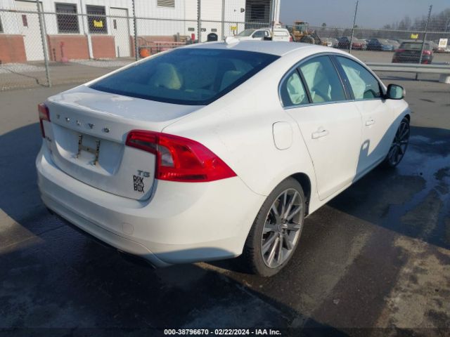 YV140MFB0F2299997 Volvo S60 T5 Premier