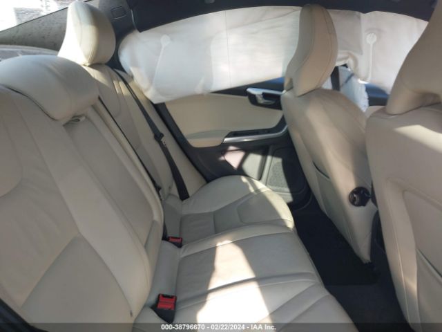 YV140MFB0F2299997 Volvo S60 T5 Premier