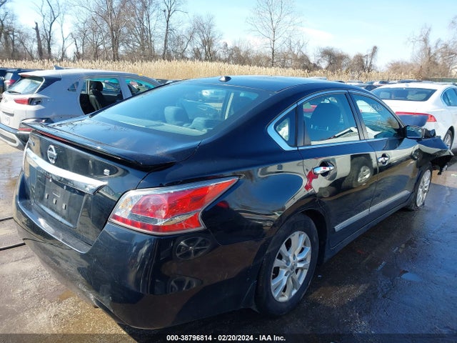 Nissan Altima 2.5 S 2015 1N4AL3AP8FC160505 Image 4