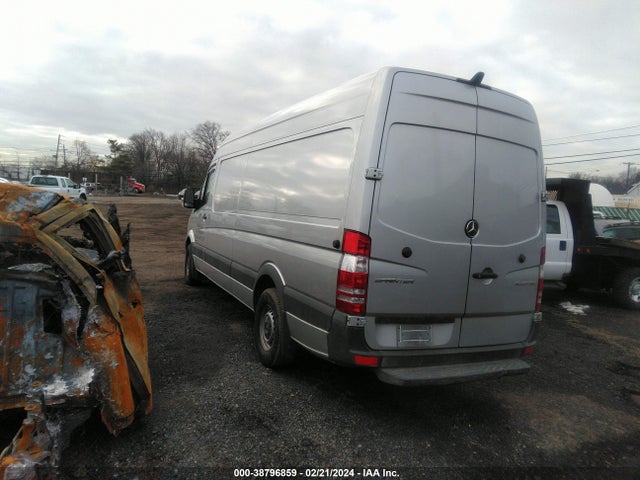 Mercedes-Benz Sprinter 2500 High Roof 2014 WD3PE8DC7E5842812 Image 3