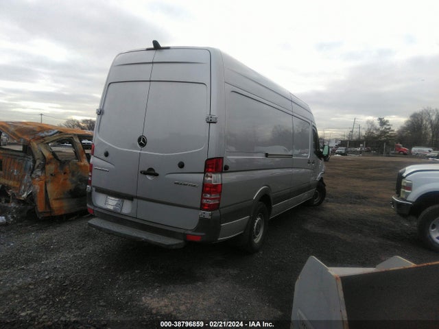 WD3PE8DC7E5842812 Mercedes-Benz Sprinter 2500 High Roof