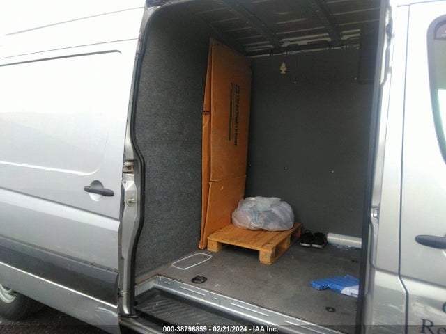 Mercedes-Benz Sprinter 2500 High Roof 2014 WD3PE8DC7E5842812 Image 8