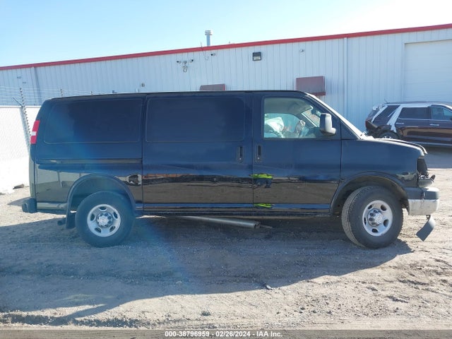 Chevrolet Express 2500 Work Van 2019 1GCWGAFP0K1228836 Image 13
