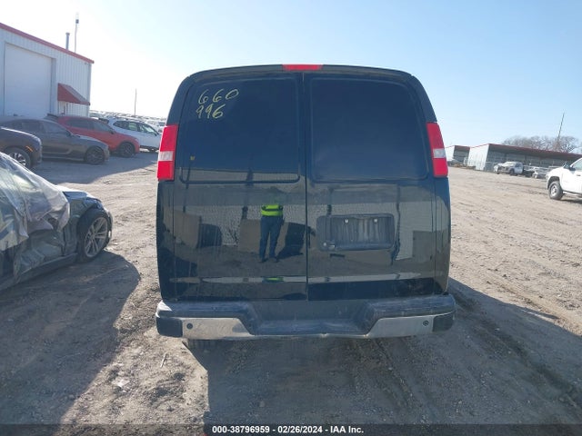 Chevrolet Express 2500 Work Van 2019 1GCWGAFP0K1228836 Image 16