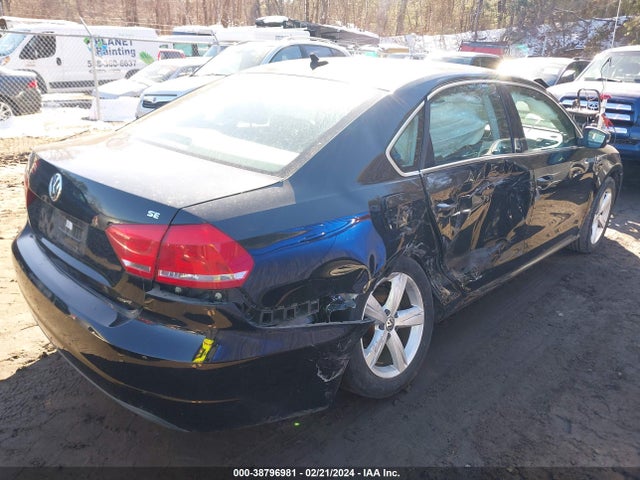 2013 VOLKSWAGEN PASSAT 2.5L SE VIN: 1VWBP7A37DC082378