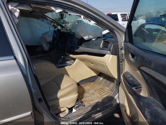 Toyota Highlander Xle V6 2016 5TDJKRFH8GS306158 Image 5