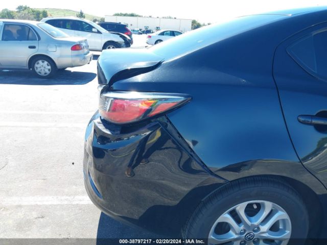 3MYDLBZV3GY145327 Scion IA