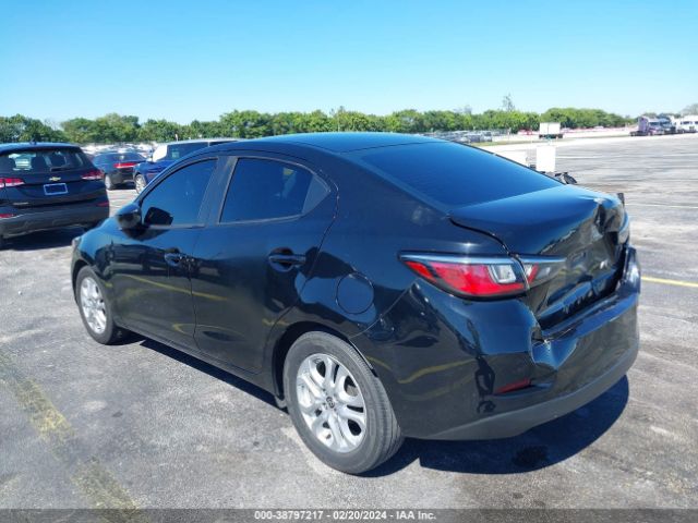 3MYDLBZV3GY145327 Scion IA