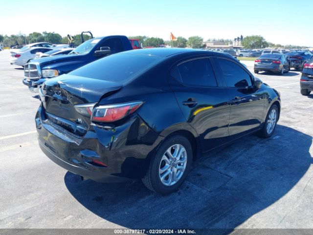 3MYDLBZV3GY145327 Scion IA