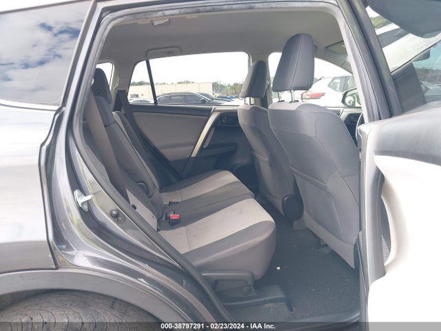 Toyota RAV4 LE 2015 JTMBFREV8FD107539 Image 8
