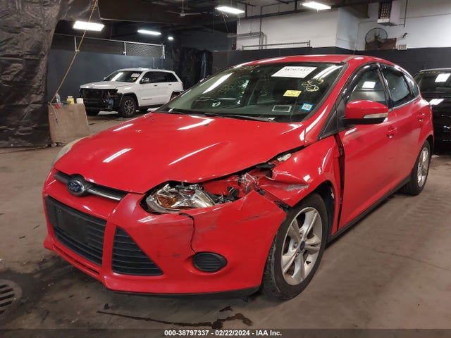 Ford FOCUS SE 2014 1FADP3K23EL152489 Image 2