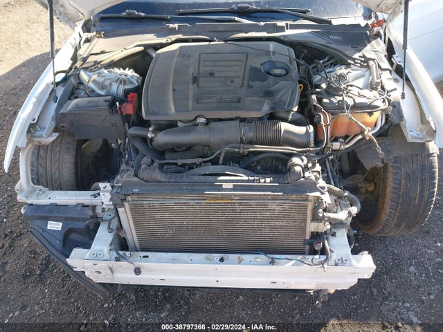 2018 JAGUAR XE SAJAF4FX8JCP23689 Photo 9